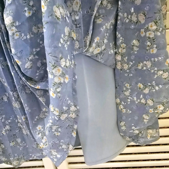 Lulus Darling Favorite Light Blue Floral Sleeveless Pleated Midi Dress S… - Picture 9 of 13